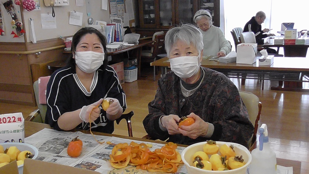 干し柿作り（グループホームわかば）