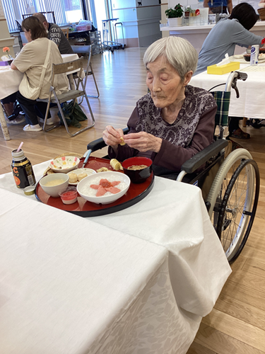 春のうまいものまつり（特別養護老人ホーム サンアップルホーム）